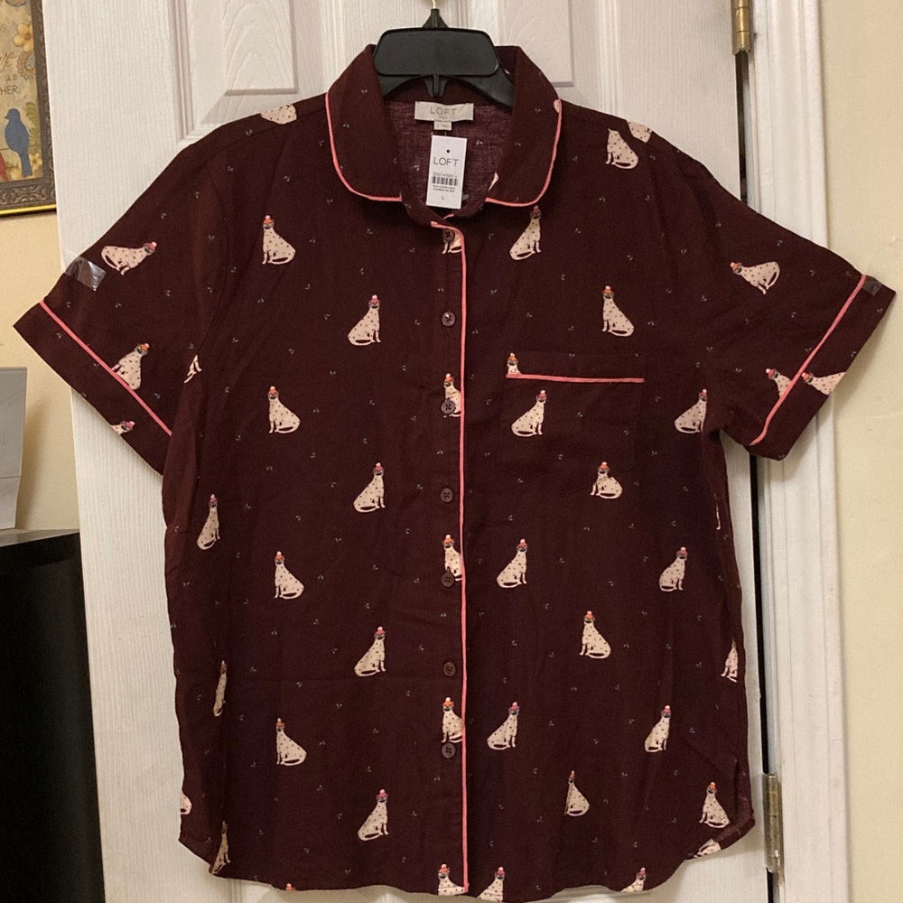 LOFT Burgundy short-sleeves Pajama Top with a Dog Design
SIZE Large